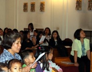 Bambini durante la messa