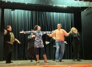 Piuculture a teatro: va in scena “Arifacce ride!”