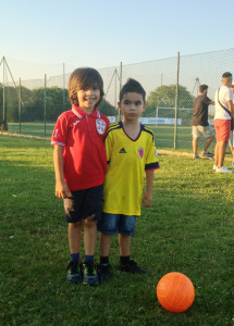 Il Mundialido è anche e soprattutto un'occasione per incontrarsi e stare insieme attraverso il calcio, come dimostra l'amicizia tra Manuel e Estebal