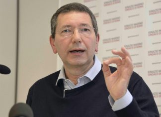 Ignazio Marino: 30 Euro a chi accoglie un migrante Ignazio Marino: 30 Euro a chi accoglie un migrante