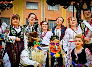 Concerto multiculturale per la maratona di Roma con il gruppo Artaras