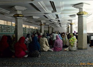 Piuculture in visita ai migranti in preghiera alla Moschea Ramadan 2015 grande moschea di Roma