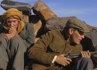 “Loin des hommes” incontro fra un colono e un arabo nel deserto algerino Viggo Mortensen e Reda Kateb in "Loin des hommes"