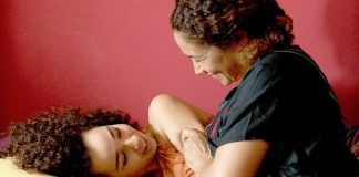 Baya Medhaffar e Ghalia Benali in A peine j'ouvre les yeaux