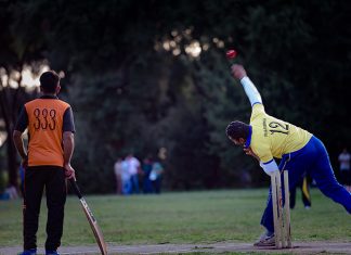 Cricket a Villa Pamphili: il tempio sportivo informale della Roma multiculturale La comunità indiana di Roma coltiva la passione per il cricket a Villa Pamphili. Foto di Giuseppe Marsoner