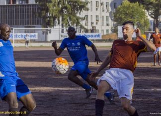 Liberi Nantes in campo con le leggende dell’AS Roma: il foto racconto Liberi Nantes in campo con le leggende dell'AS Roma