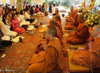 La festa buddhista di Kathina nel grande tempio di Rieti: foto racconto