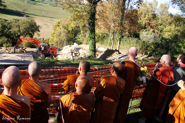 La festa buddhista di Kathina nel grande tempio di Rieti: foto racconto