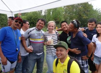 Festa-delle-Filippine-gruppo-ciclisti