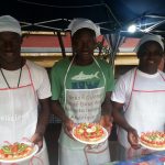 Dembo, Bambo e Moussa espongono le loro creazioni frutto dello showcooking