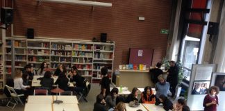 I ragazzi delle quinte A e B del liceolinguistico Montessori