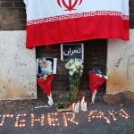 Fiaccolata per le vittime dell’attentato in Iran