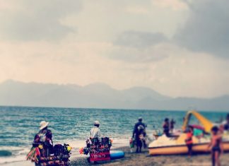 Ijhaz, ambulante di gioielli sulle spiagge ambulante spiaggia