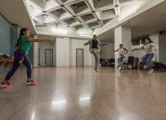 Ex sede INPDAP occupata: un posto per vivere e ballare Ex sede INPADAP occupata - Foto di Giuseppe Marsoner