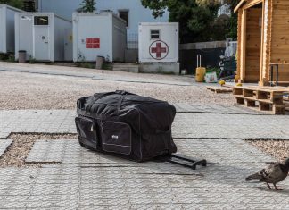 Chiude il centro CRI di via Ramazzini: dal 1 maggio italiani e stranieri in strada Bagagli pronti per lasciare il centro della CRI di via Ramazzini che chiude ai senza fissa dimora terminata l'emergenza freddo