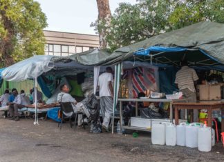 Via Scorticabove: i 60 rifugiati sudanesi non vogliono separarsi Via Scorticabove - luglio 2018 - Foto di GMA