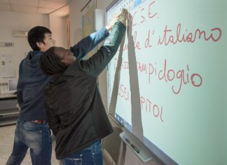 Corso di italiano per stranieri (fonte; pagina Facebook Rete Scuolemigranti)