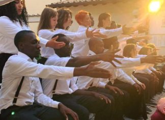 “Africa Twist” in scena: gesti e parole di migranti in viaggio