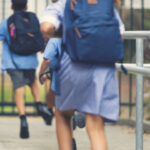 scuola-studenti-elementare-bambini-maestra