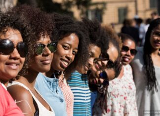 Donne della comunità capoverdiana . Foto gma