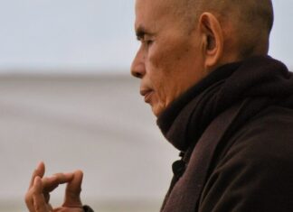 Thich Nhat Hanh, monaco buddhista zen