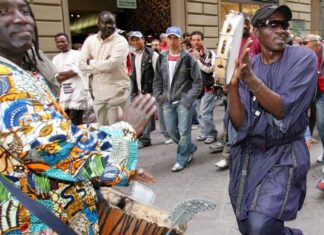 Diversità Identità. Manifestazione multietnica a Roma