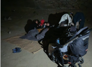 Sono rifugiati politici ma dormono in strada con i bambini