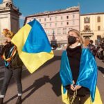 cittadini ucraini in piazza contro la guerra