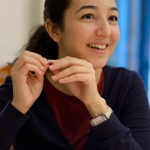 "In Marocco torno ogni anno, eppure conservo sempre lo stupore del turista che è lì per la prima volta” lavoratrici migranti a Roma Hind Rajil. Foto di Noè Ayo Bañares